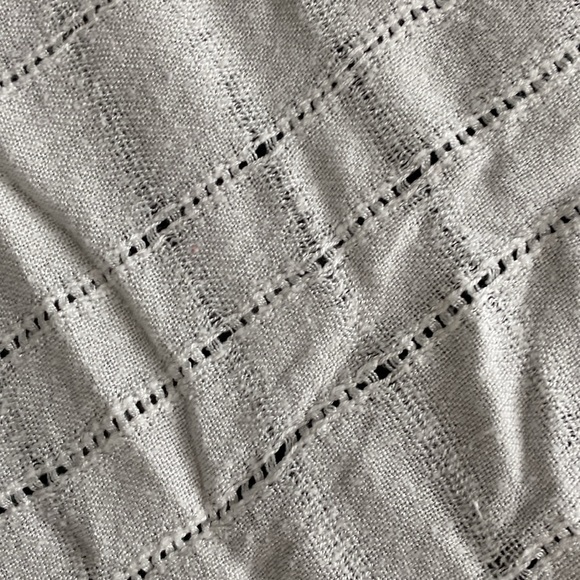 White fringe knit wrap? - Picture 15 of 17